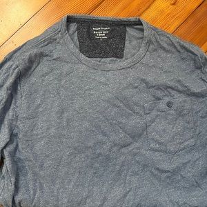 Men’s banana republic quick dry T